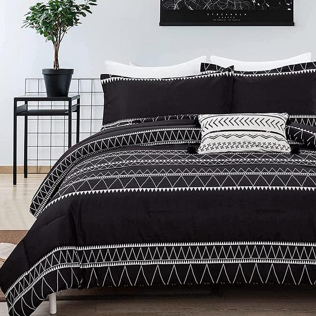 Black Comforter Set King (104"x 90"),Reversible Boho Triangle Striped Down Alternative Comforter Set for King Bed - 3 Pieces (1 Comforter + 2 Pillowcases), Soft Microfiber Bedding Set