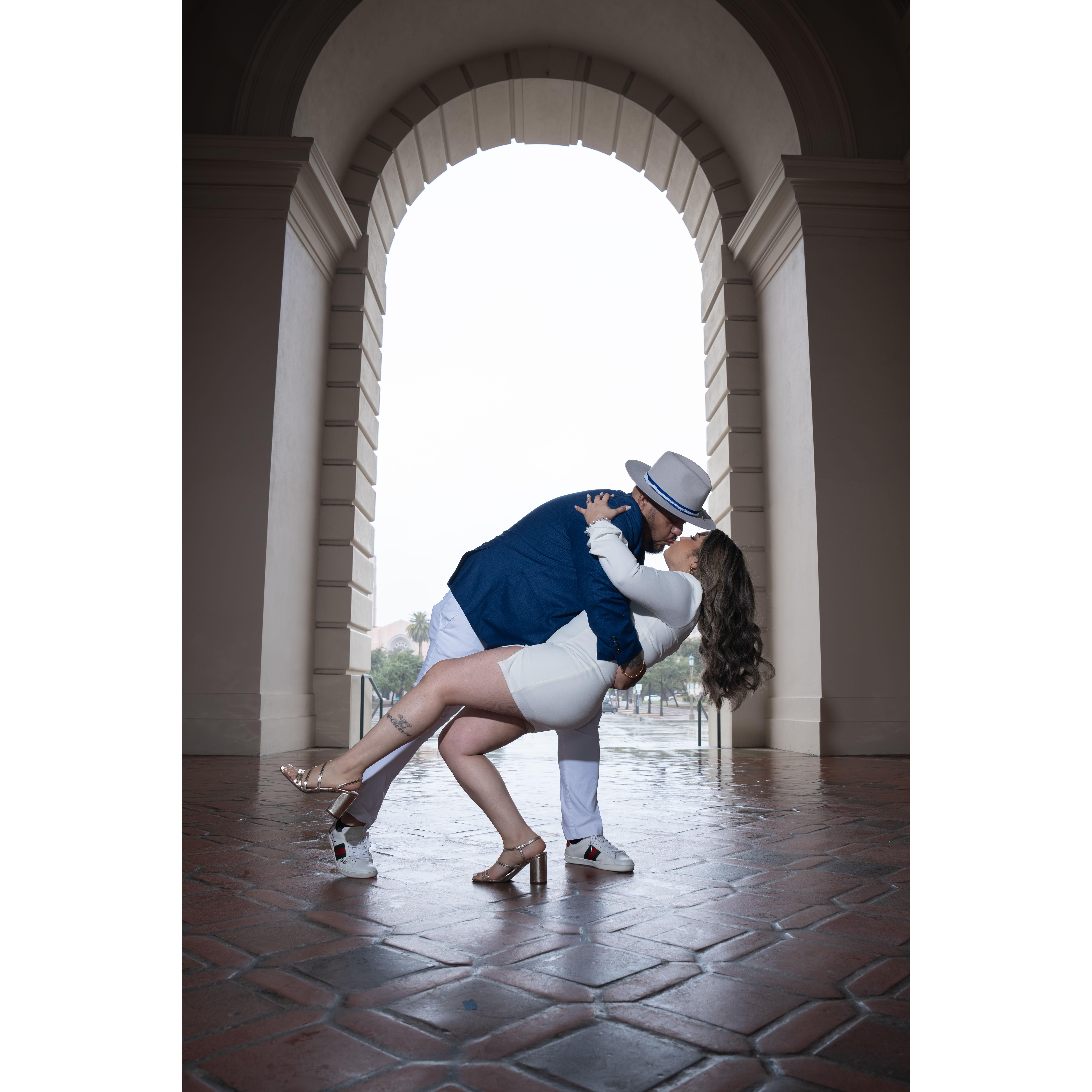 Queremos compartir con ustedes la alegría de comenzar nuestra vida juntos