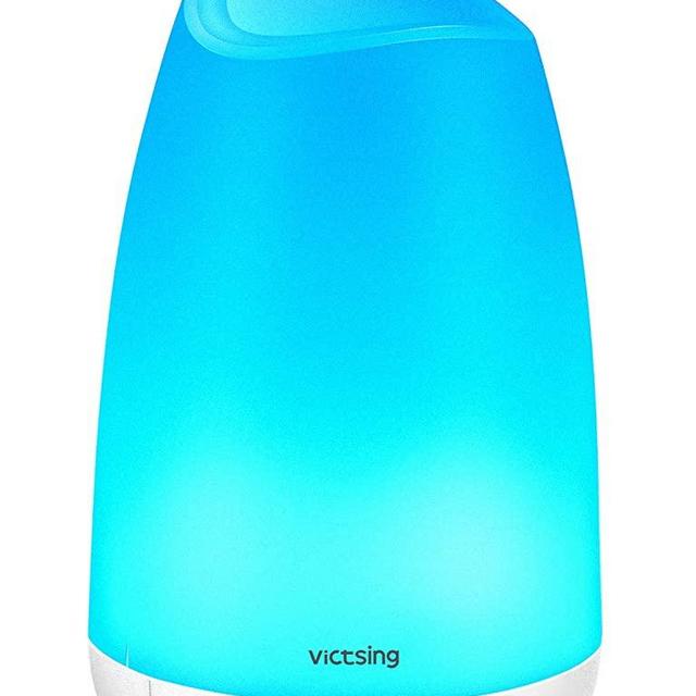 VicTsing 150ml Essential Oil Diffuser, 3rd Version Aromatherapy Diffusers Ultrasonic Cool Mist Humidifier with Sleep Mode, Waterless Auto-Off & 8-Color LED Light for Home Office Room Baby-White