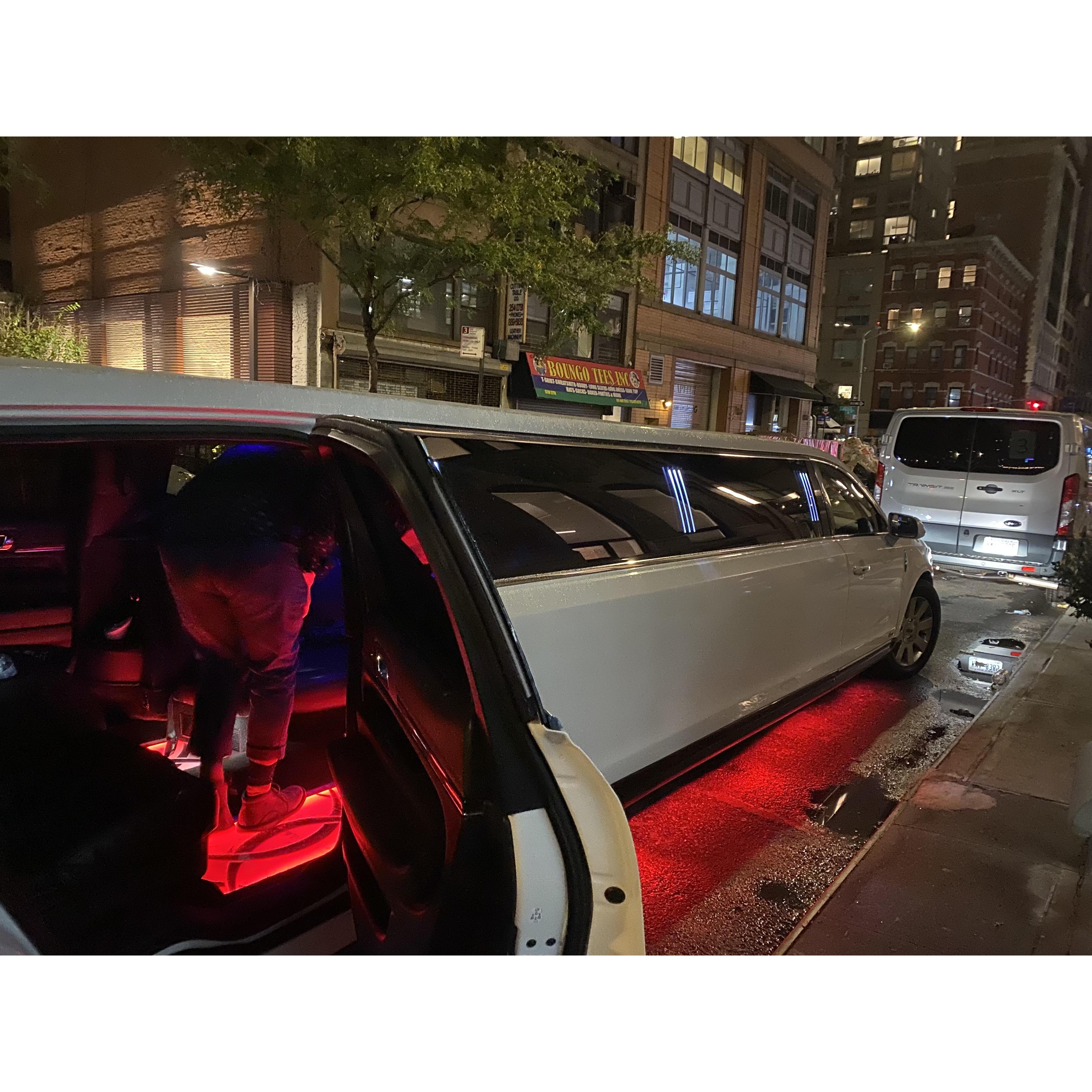 ... and then a Limo with some of our favorite people was waiting for us to go PARTY!!!!