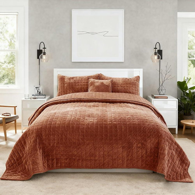 COCOPLOCEUS Quilt Set Oversized King Size 120x120 Luxurious Velvet Bedding Sets with 2 Pillow Shams 20x36 3 Pieces Ultra Soft Quilted Bedspread Coverlet Comforter for All Season,Rust