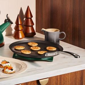 Toughened Nonstick Pro Crêpe Pan - Le Creuset