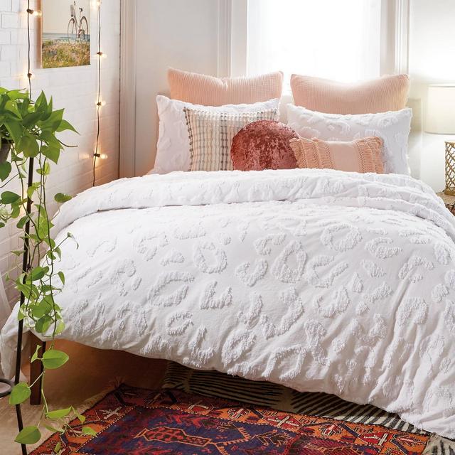 Peri Home 3pc King Chenille Leopard Duvet Cover & Sham Set White