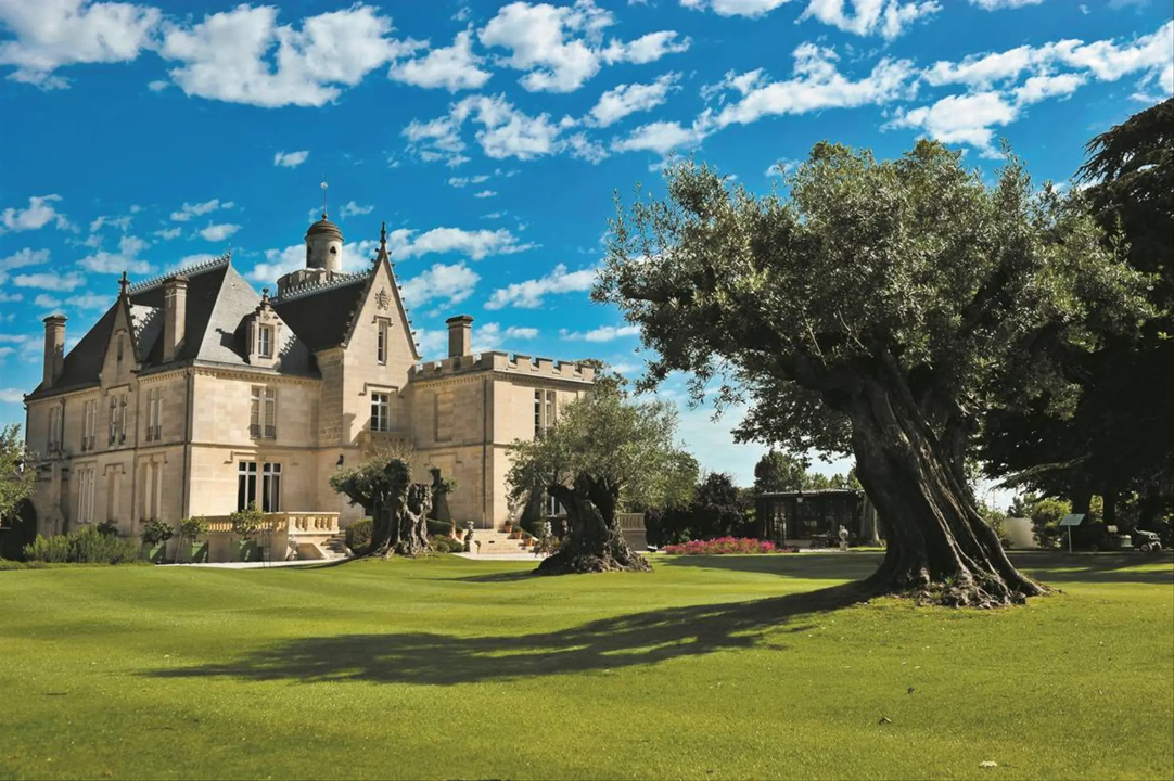 The Wedding Website of Veronica Bravo and Christophe Vezi