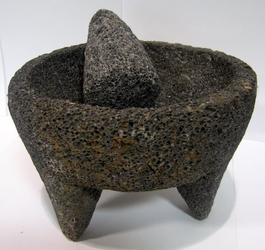 Molcajete de Piedra Negra / Black Lava Stone Mortar & Pestle Molcajete - 8" D x 6" H