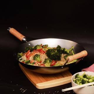 Classic Series Round Bottom Wok with Birch Handles