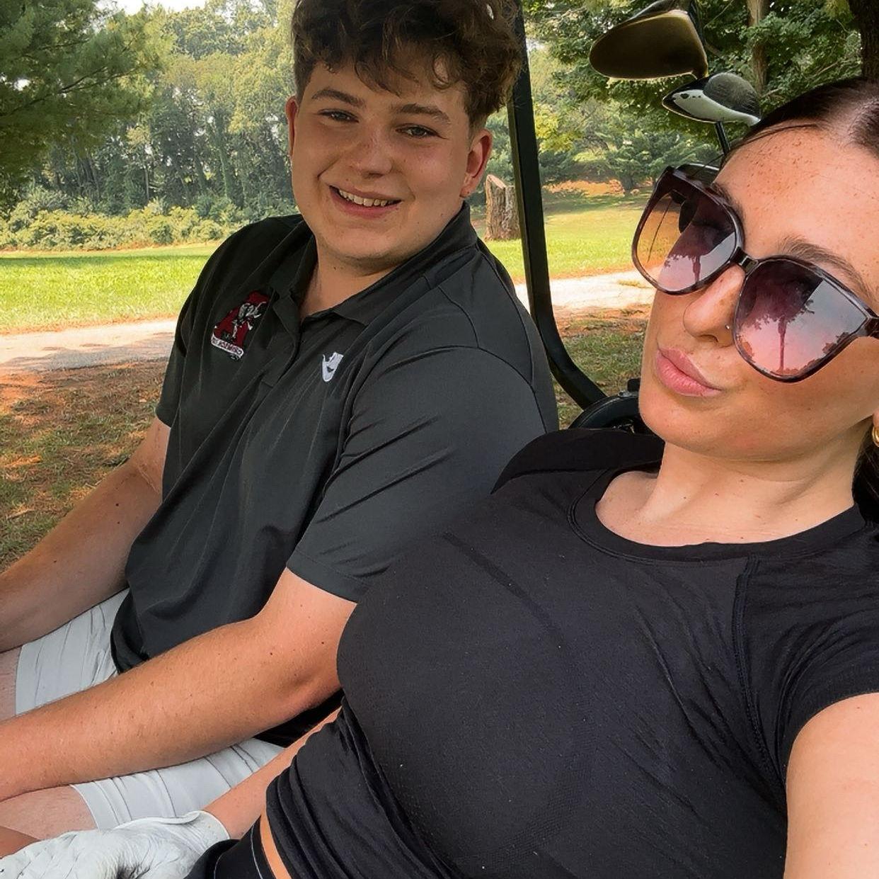 Carson and Elly picked up a hobby together, GOLF!