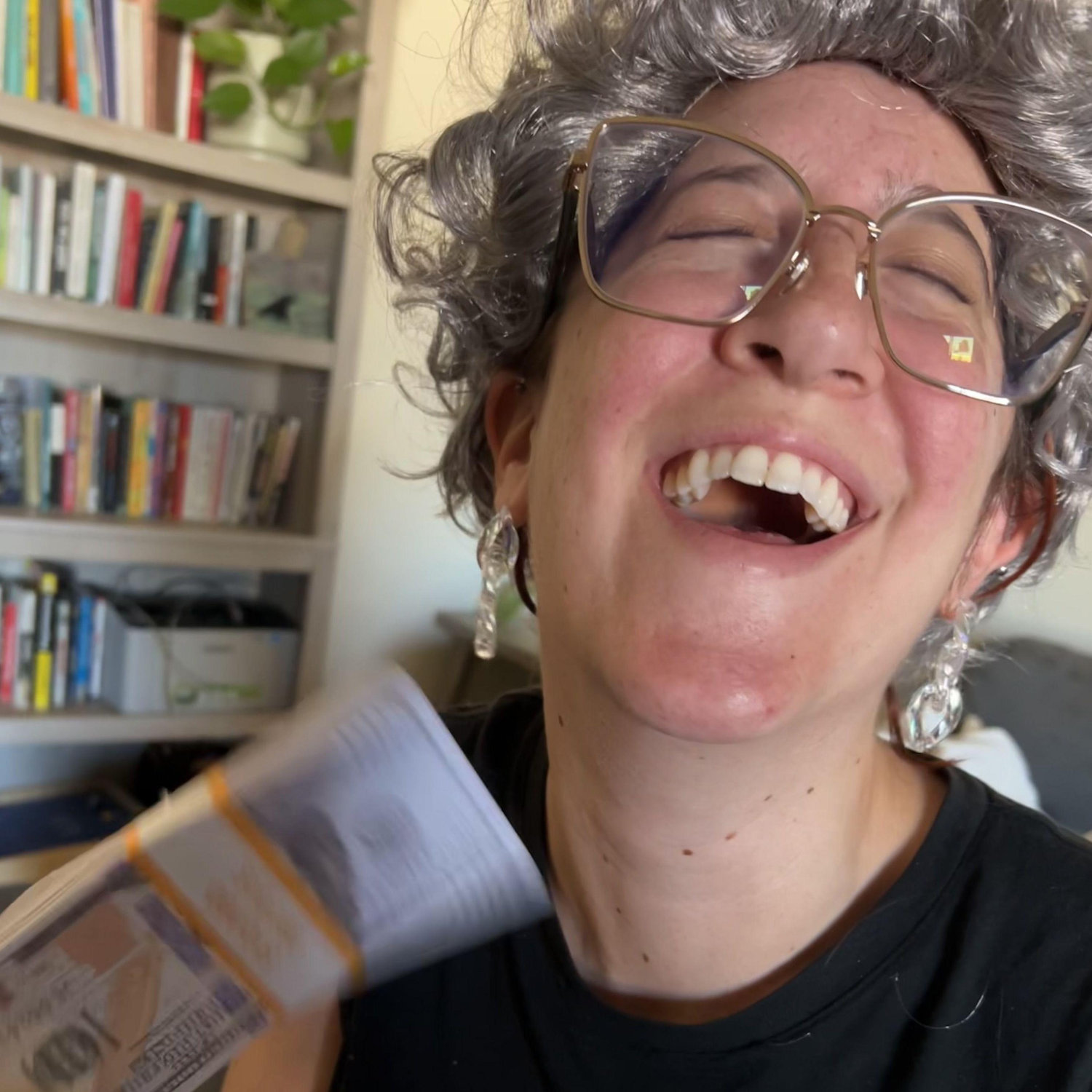 An elderly Samantha after a Vegas jackpot