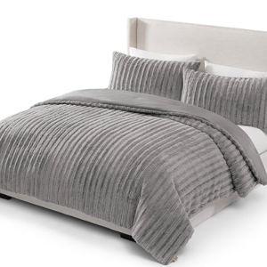UGG Kenzie Comforter Set with 2 Pillow Shams Plush Faux Fur Bedding Soft Warm Down Alternative Comforter Washable Hypoallergenic Fluffy Blanket Set for Bedroom, King/California King Size, Seal Grey
