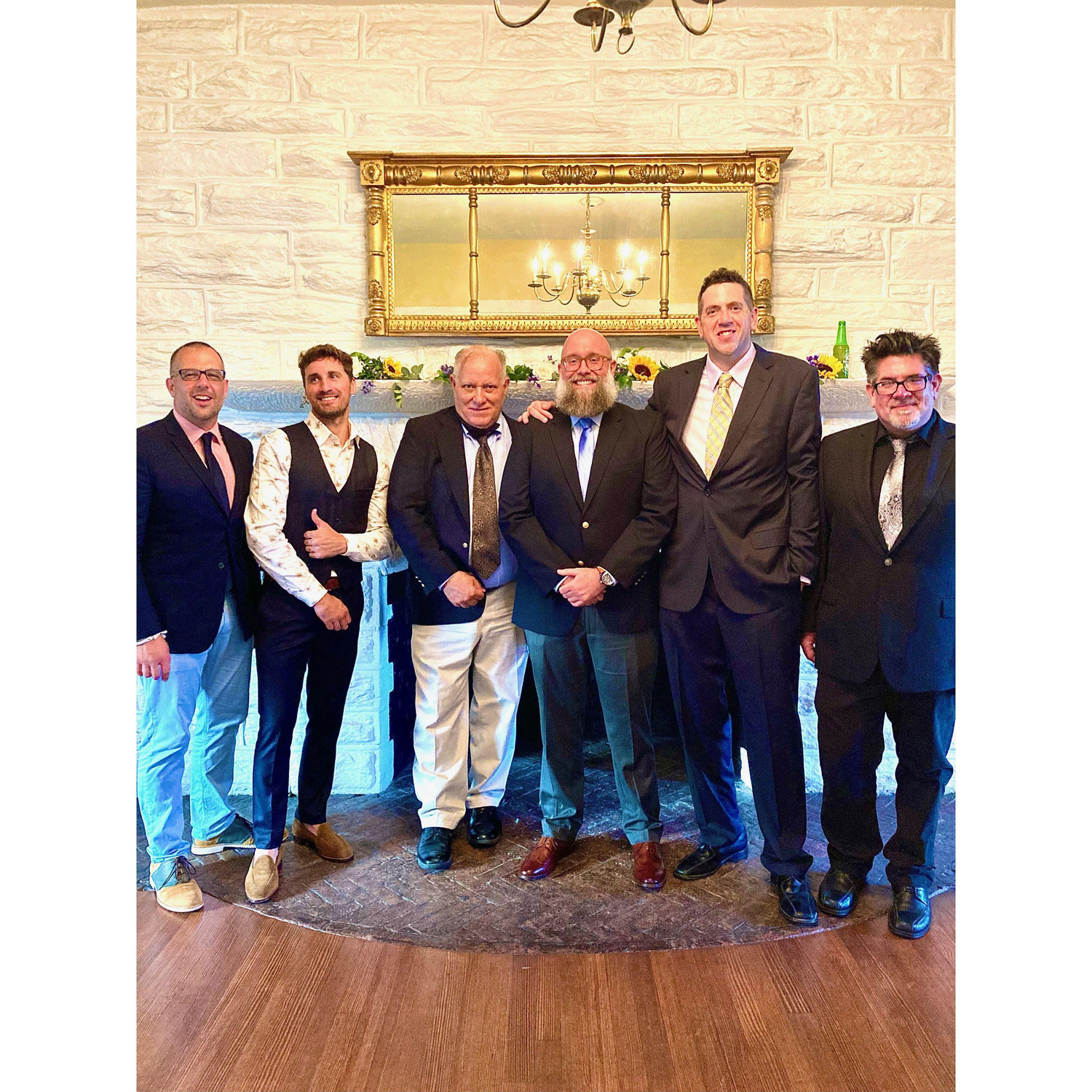 The Chestnut Hill guys get dressed up for Tierney & Robbie's wedding - August 2022

Joes, Ryan, John, Chris, Justin, Dave