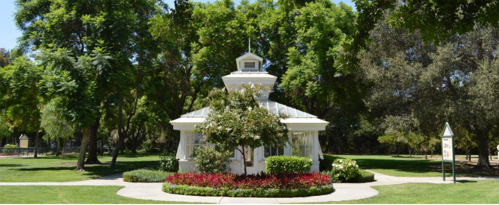 The Wedding Website of Aiko Fujita and Carlos Cabrera