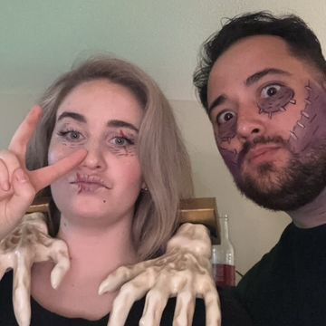We love a good couple's costume!