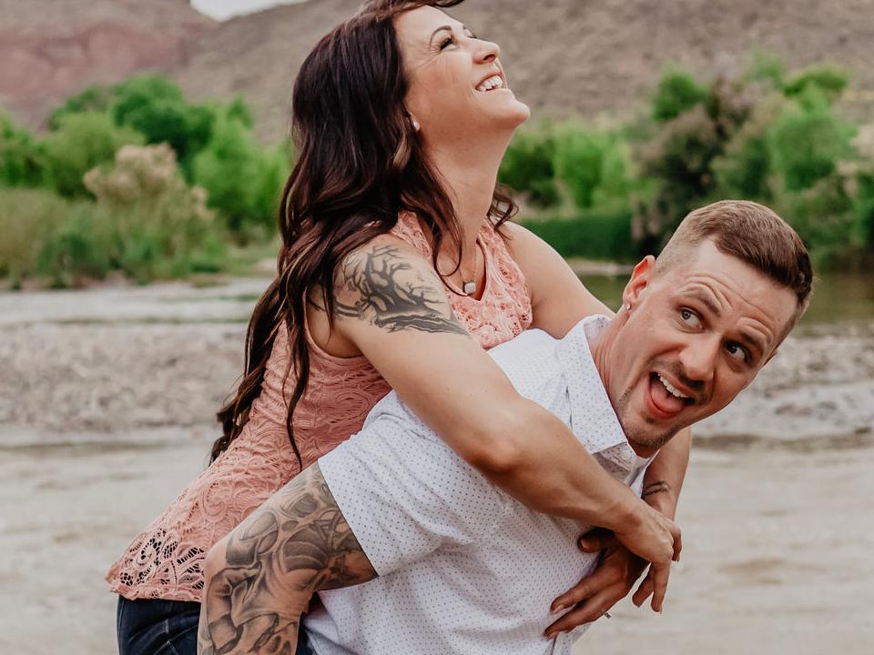 The Wedding Website of Ashlee Hahn and Ryan Davis