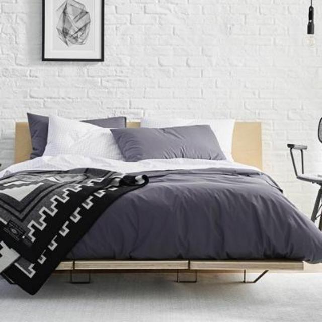 Brooklinen Classic Duvet Cover (Graphite)