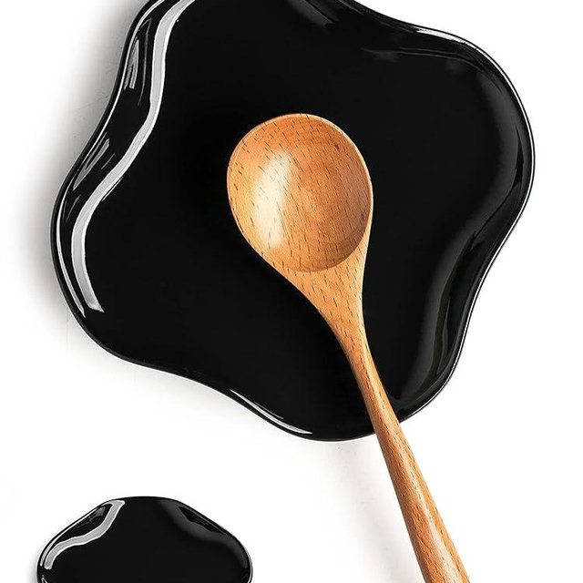 Spoon Holder with Deep Drip Tray, Porcelain Spoon Rest for Kitchen Counter, for Multiple Utensils, Heat-Resistant, Cute Spoon Rest for Spoons, Ladles, Tongs and etc, Black Ruffled Edge