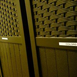 Suncast GHW1732 Resin Wicker Trash Hideaway