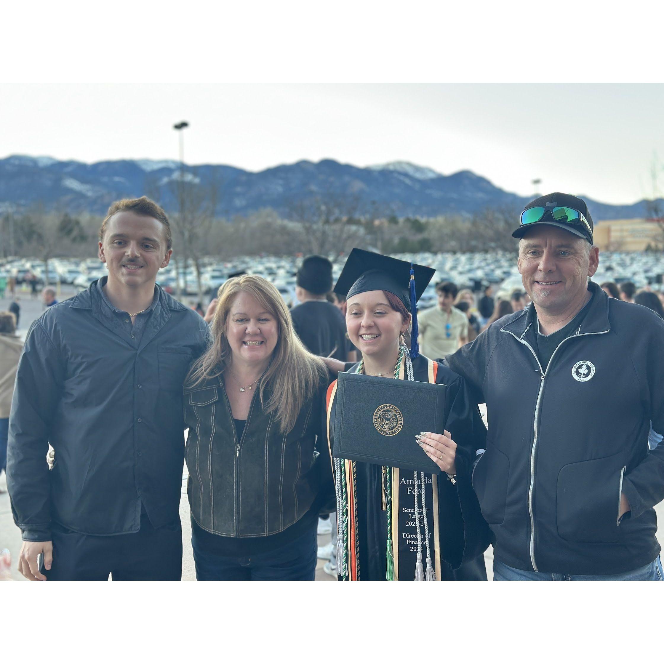 The Ford family celebrating Amanda's graduation—a proud and unforgettable moment together.🎓❤️