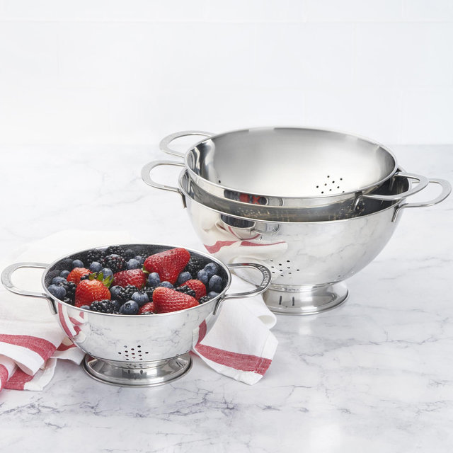 Le Creuset, Accessories 3-Piece Stackable Colander Set | Zola