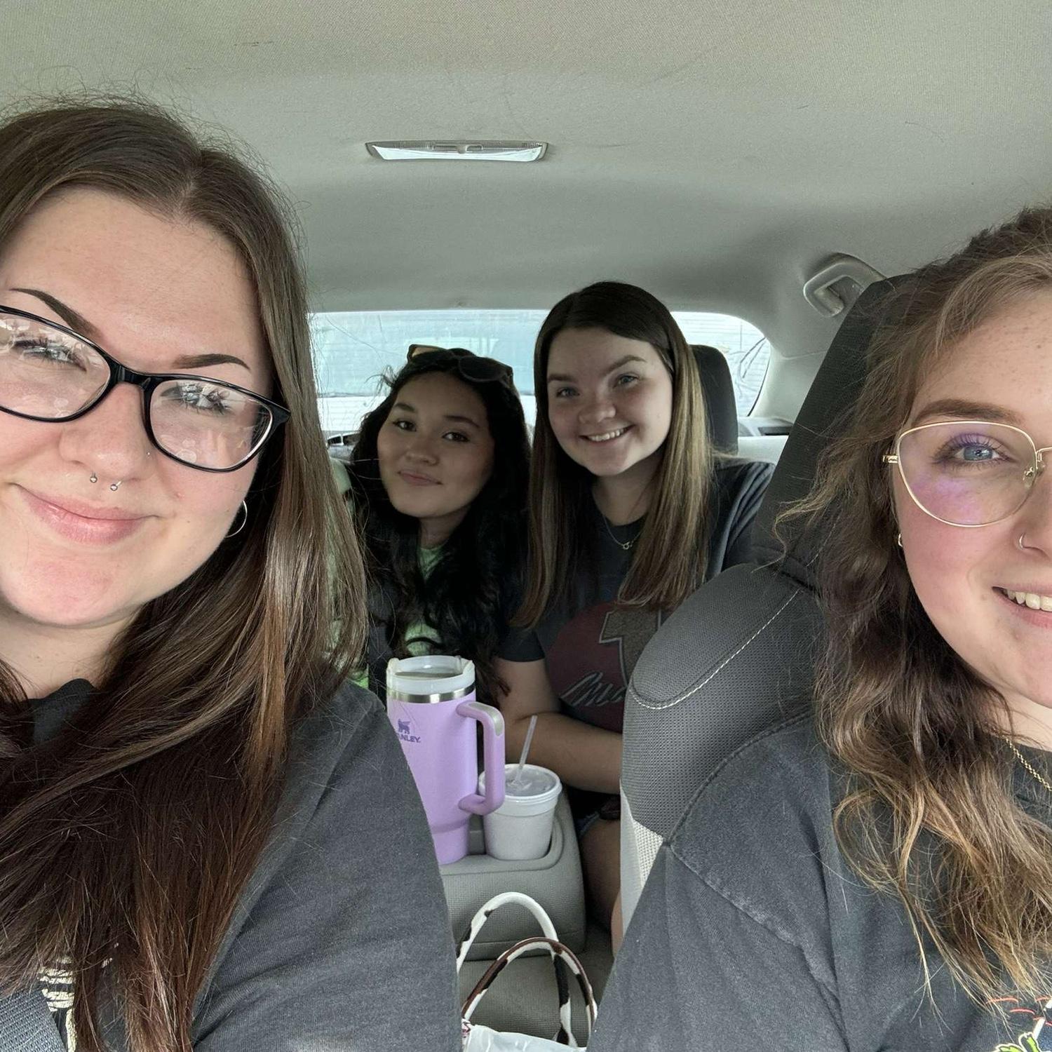 My friends! Ft. Maid of honor Kelleigh and bridesmaid Kaylee!