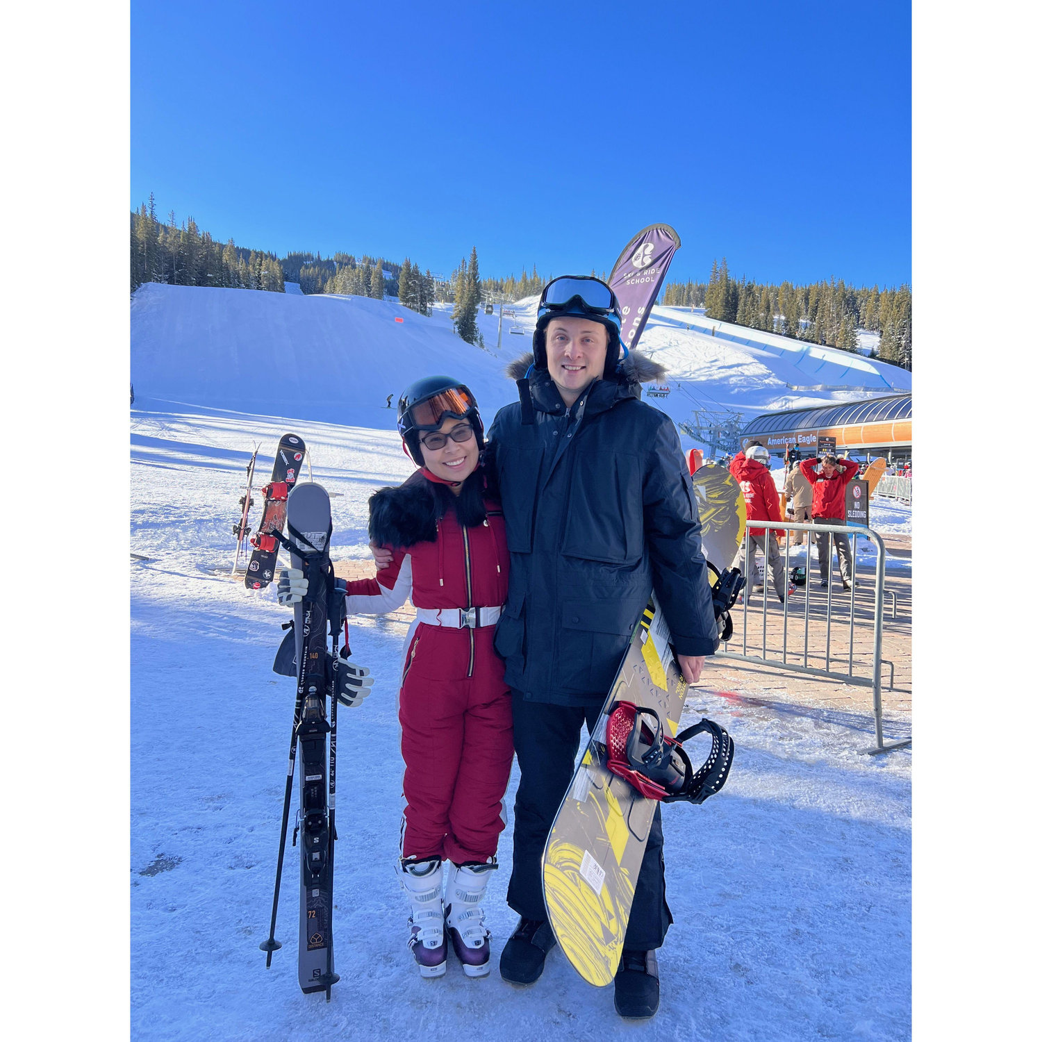 They then went to try out Diana's favorite slope. 冬天时，他们追风翱翔，感谢大自然给予的自由和快乐。