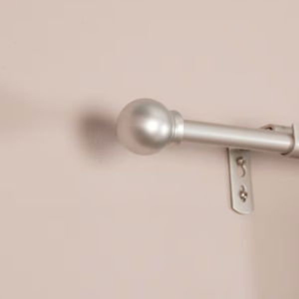 Style Selections 28-in to 48-in Brushed Nickel Steel Single Curtain Rod with Finials