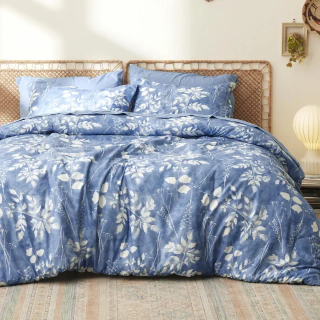 Bedsure King Comforter Set 7 Pieces Blue Floral Bedding Sets King Bed in a Bag with Botanical Flowers Comforter Sheets Pillowcases Shams