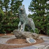Jonathan the Husky Statue