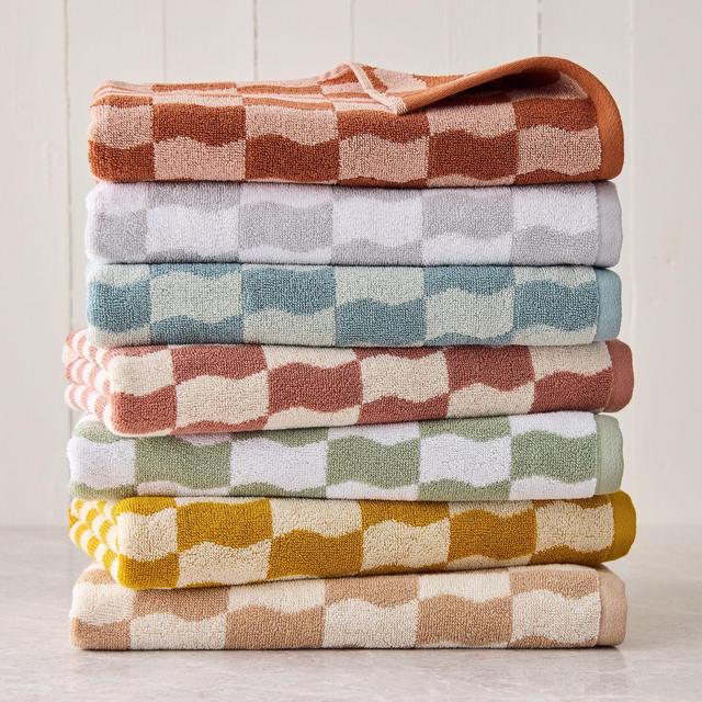 Wavy Blocks Bath Towel