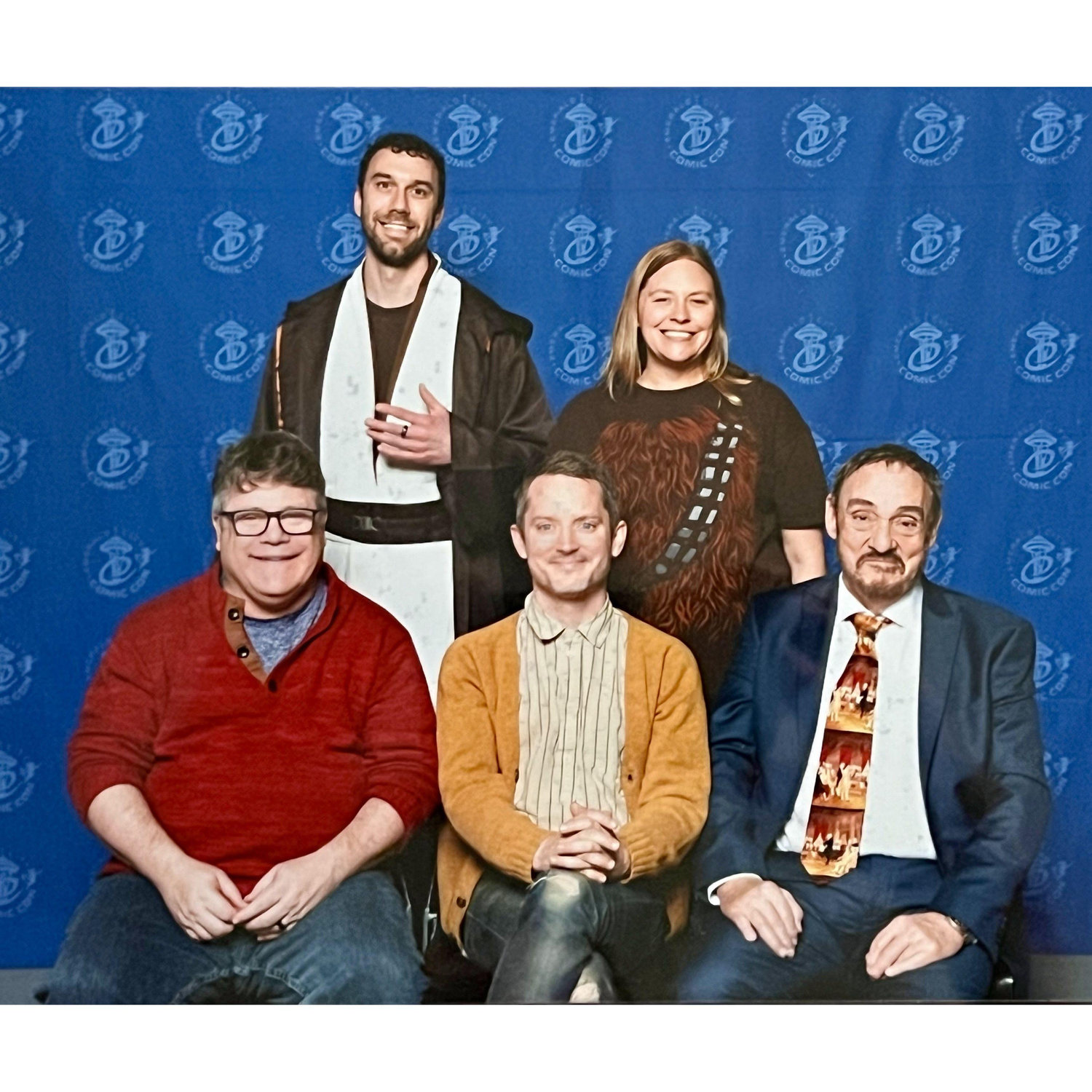 Michele extended her stay in Washington after Nepal in 2024 so that she and Tim could have a photo-op with 3 of the Lord of the Rings cast members at the Seattle Comic-Con