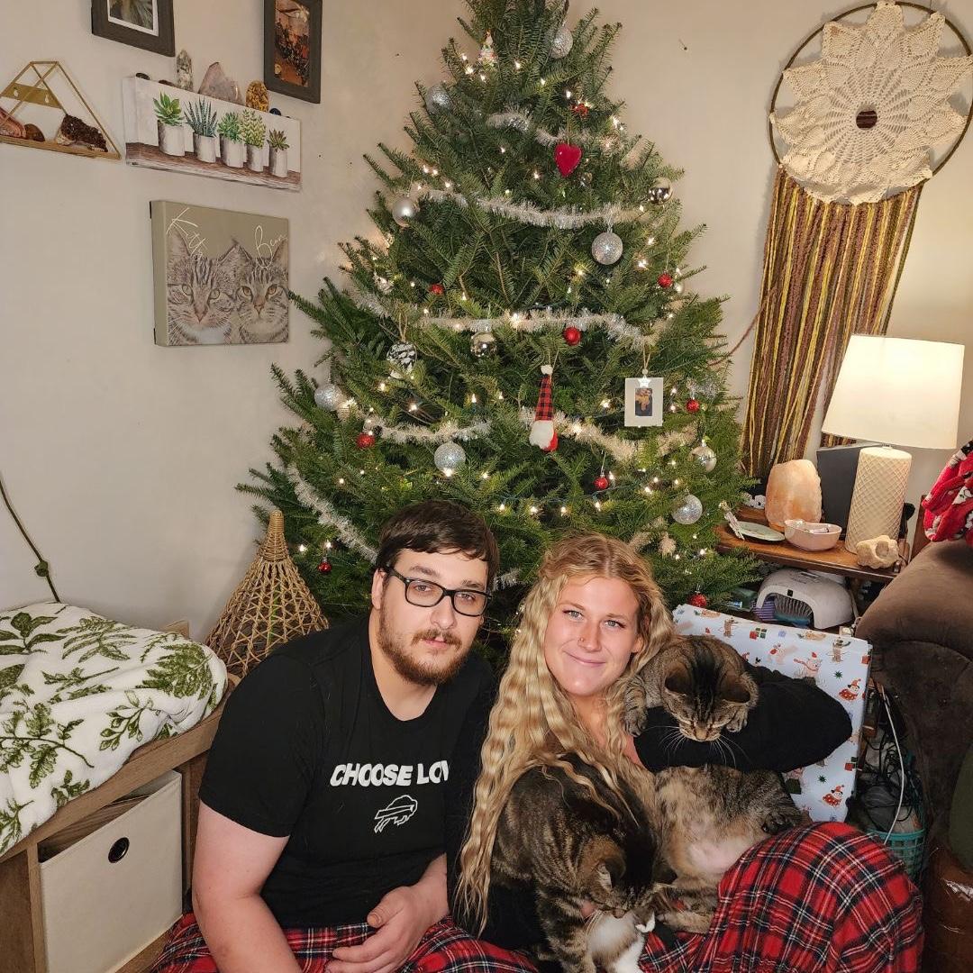 christmas with our fur babies🐱🎄🐱