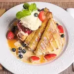 Green Eggs Café