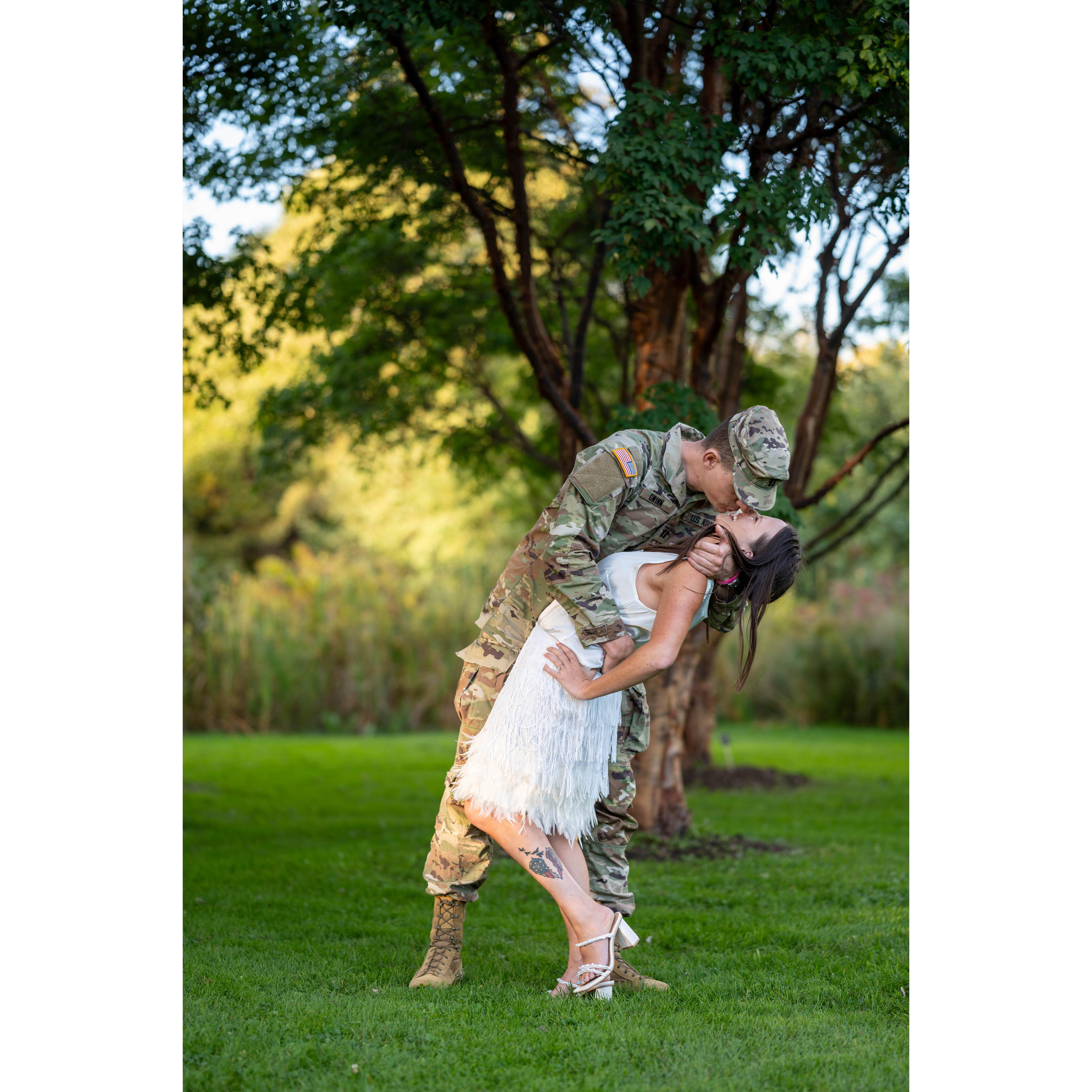Recreating Iconic 'War's End Kiss,' photo, WWII 1945, 10.6.24