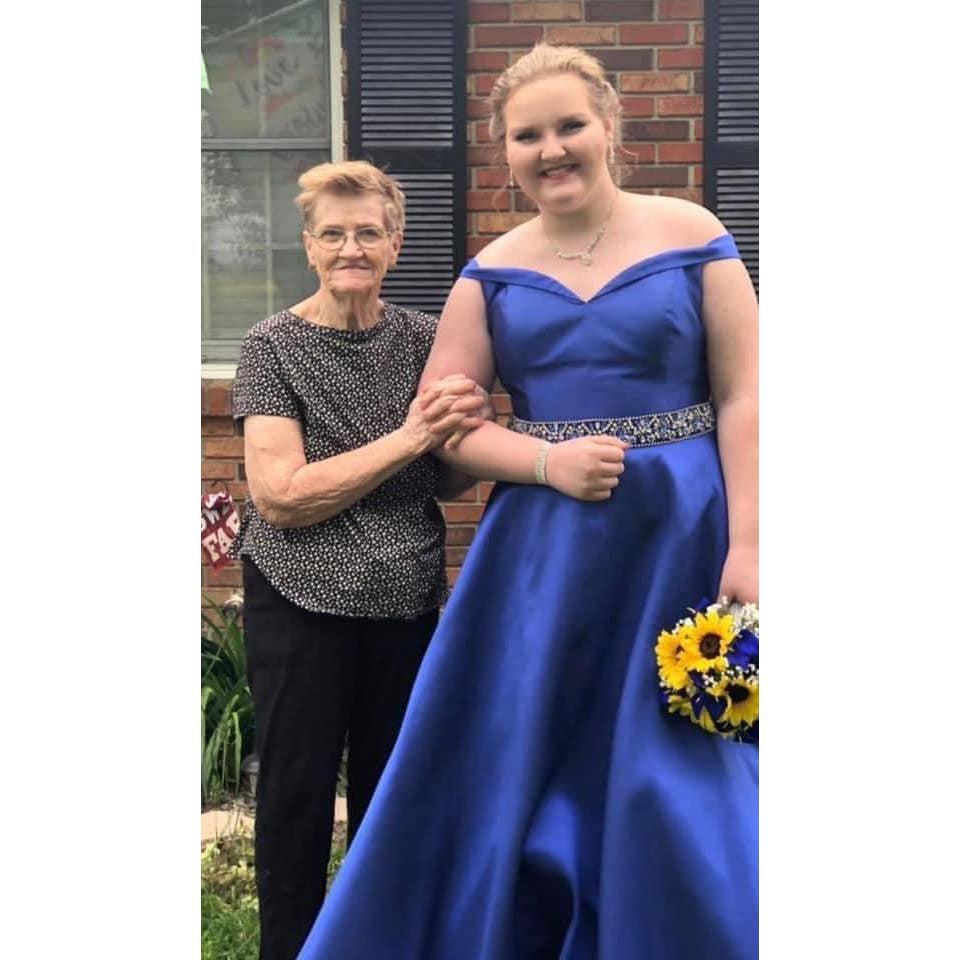 Helen Faye Kemp Burton : The Bride's Grandma