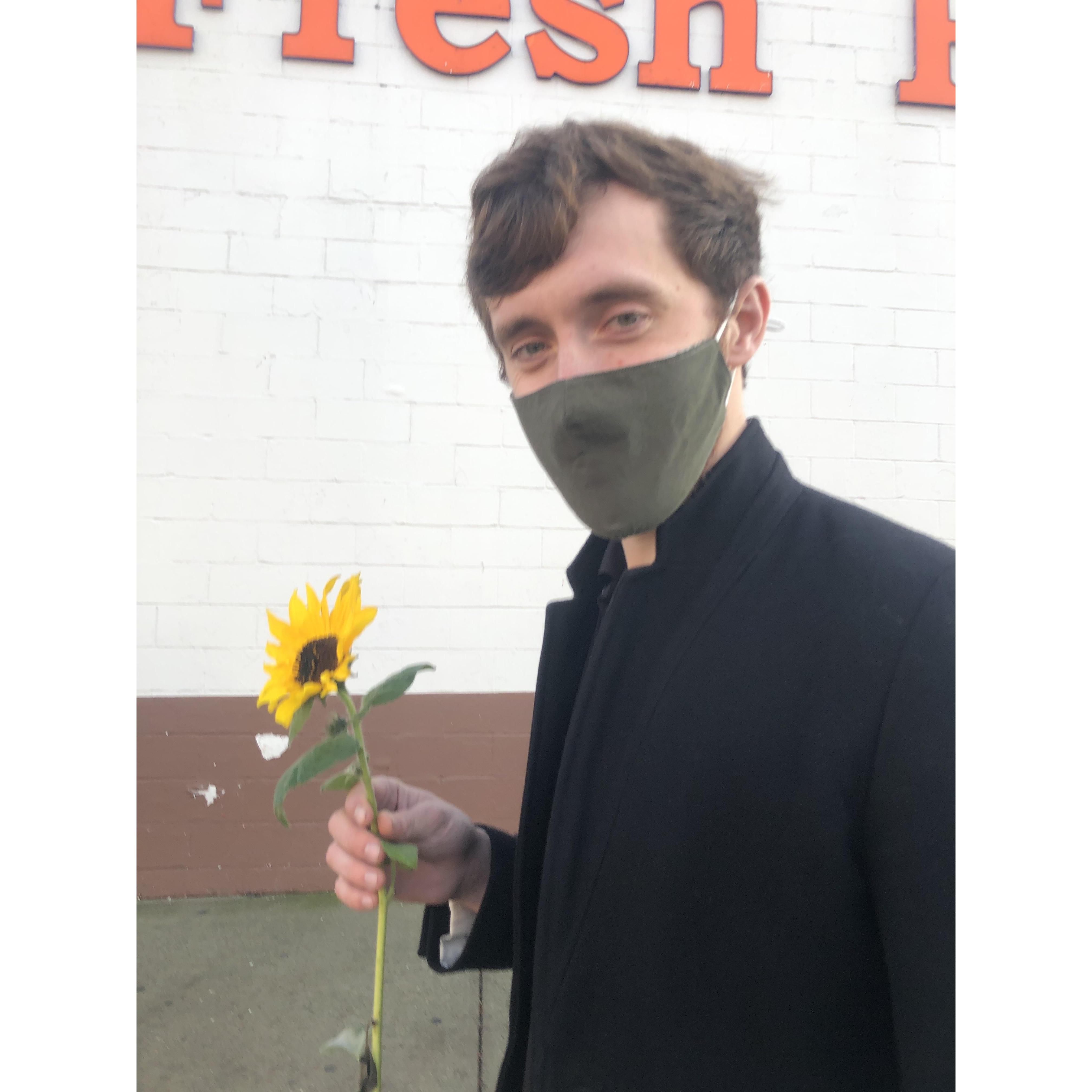 Greg loves picking yellow flowers for Jess.