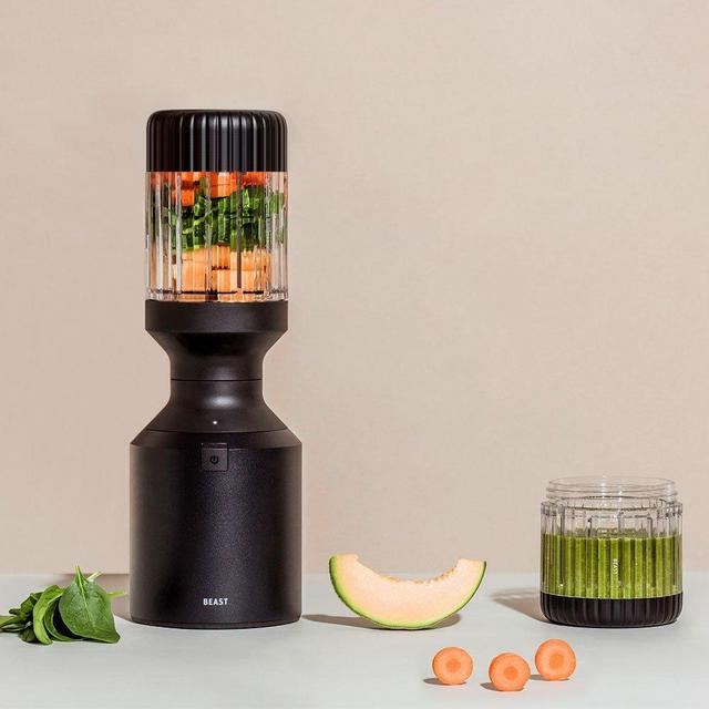 Beast Blender + Hydration System (Carbon Black)