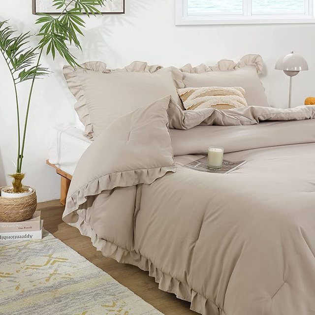 Janzaa Queen Comforter Set Oatmeal Comforter Set 3PCS(1 Ruffled Comforter Set and 2 Pillowcases) Vintage Bedding Set Soft Shabby Chic Fluffy Comforter Set All Season