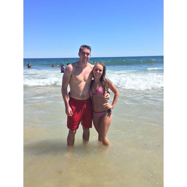 Drew's first time meeting Ross & Becky, and some other McConnell fam - beach trip to Misquamicut!