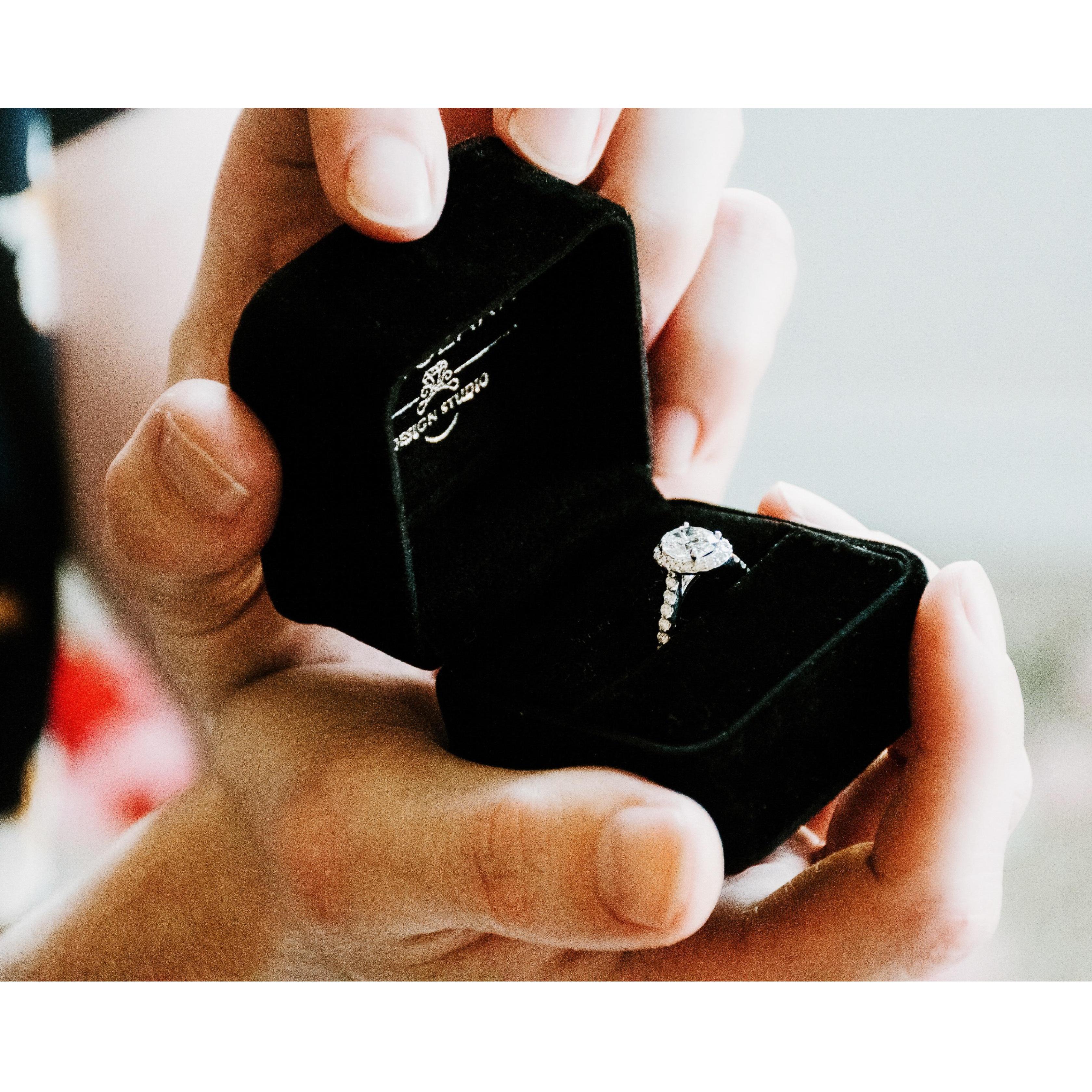 That ring though 😍