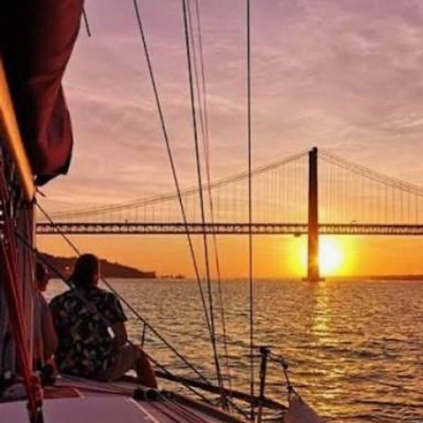 Sunset Tour Lisbon for 2