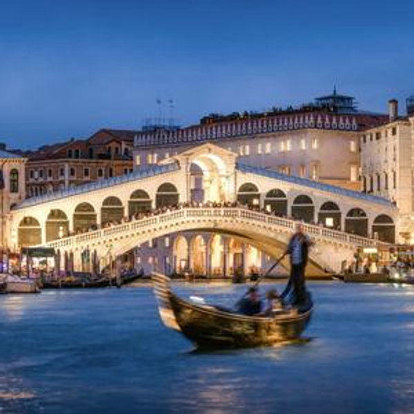 Gondola Ride for 2 in Venice Italy