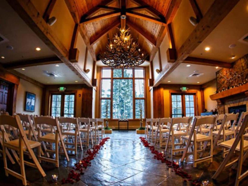 The Wedding Website of Marisa Bouquet and Josh McLain