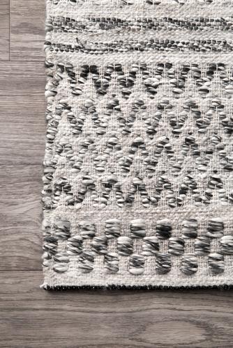 nuLOOM Natosha Striped Area Rug 7'6" x 9'6" at Menards®