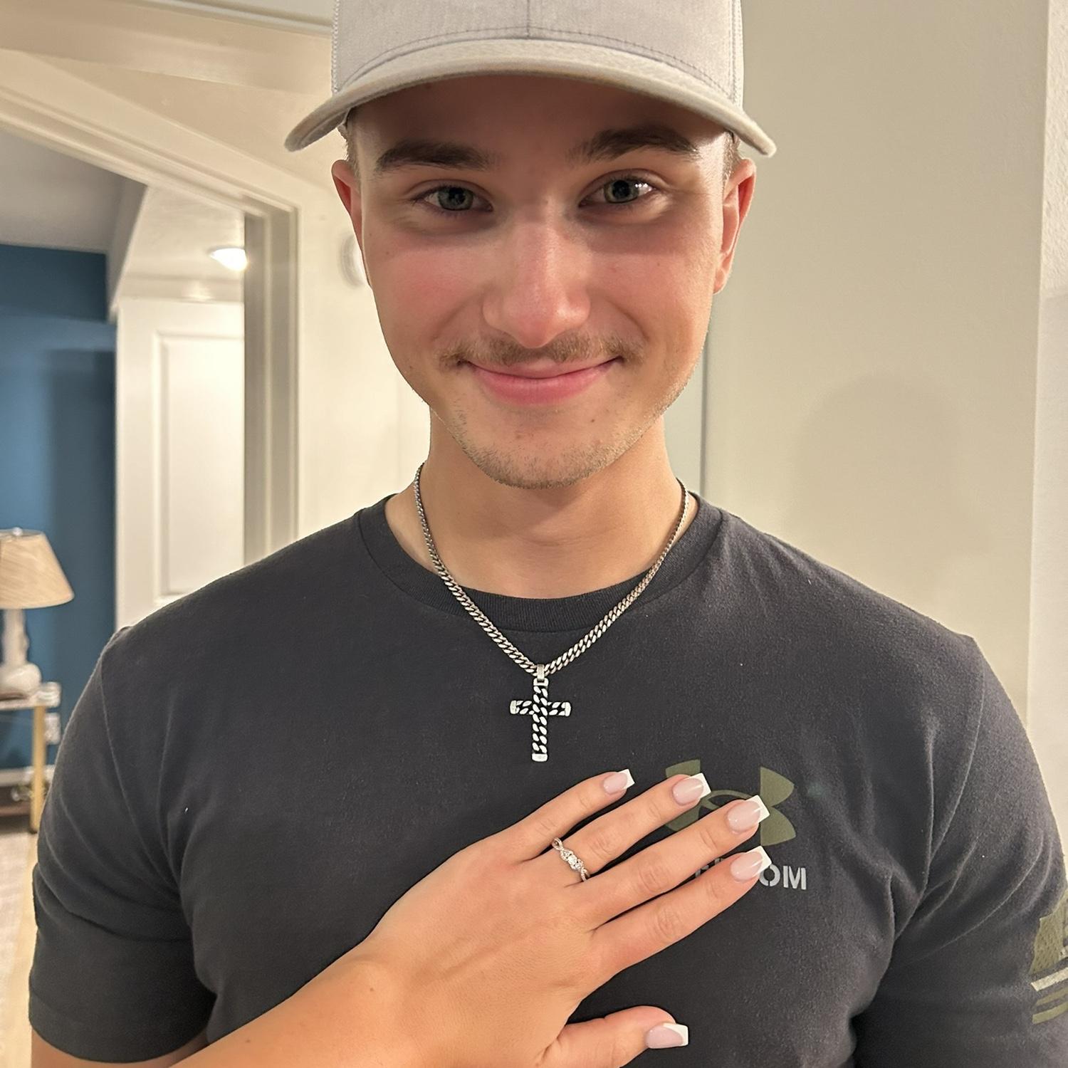 The night Wyatt gave Lauren a promise ring- August 1 2024!
