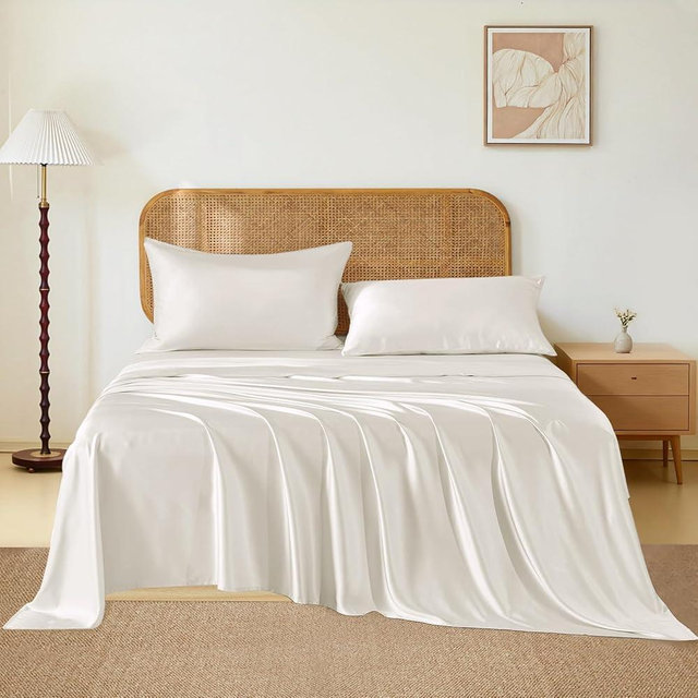 THXSILK Luxury Mulberry Silk Bed Sheets Set - 4pcs Silk Sheets Set 16" Deep Pocket - 1 Flat Sheet, 1 Fitted Sheet, 2 Pillowcases with Zipper Closure - King, White