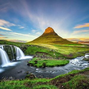 Round trip flight to Iceland