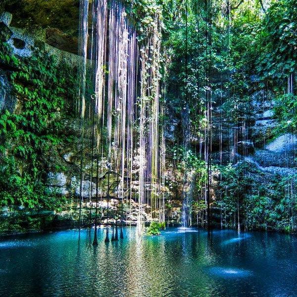 Cenote - picture does not do it justice!