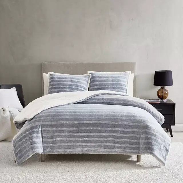 UGG® Avery 3-Piece Reversible King Comforter Set in Navy Stripe