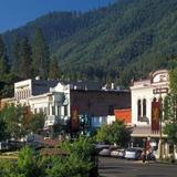 Downtown Ashland Shops, Food, and Lithia Park