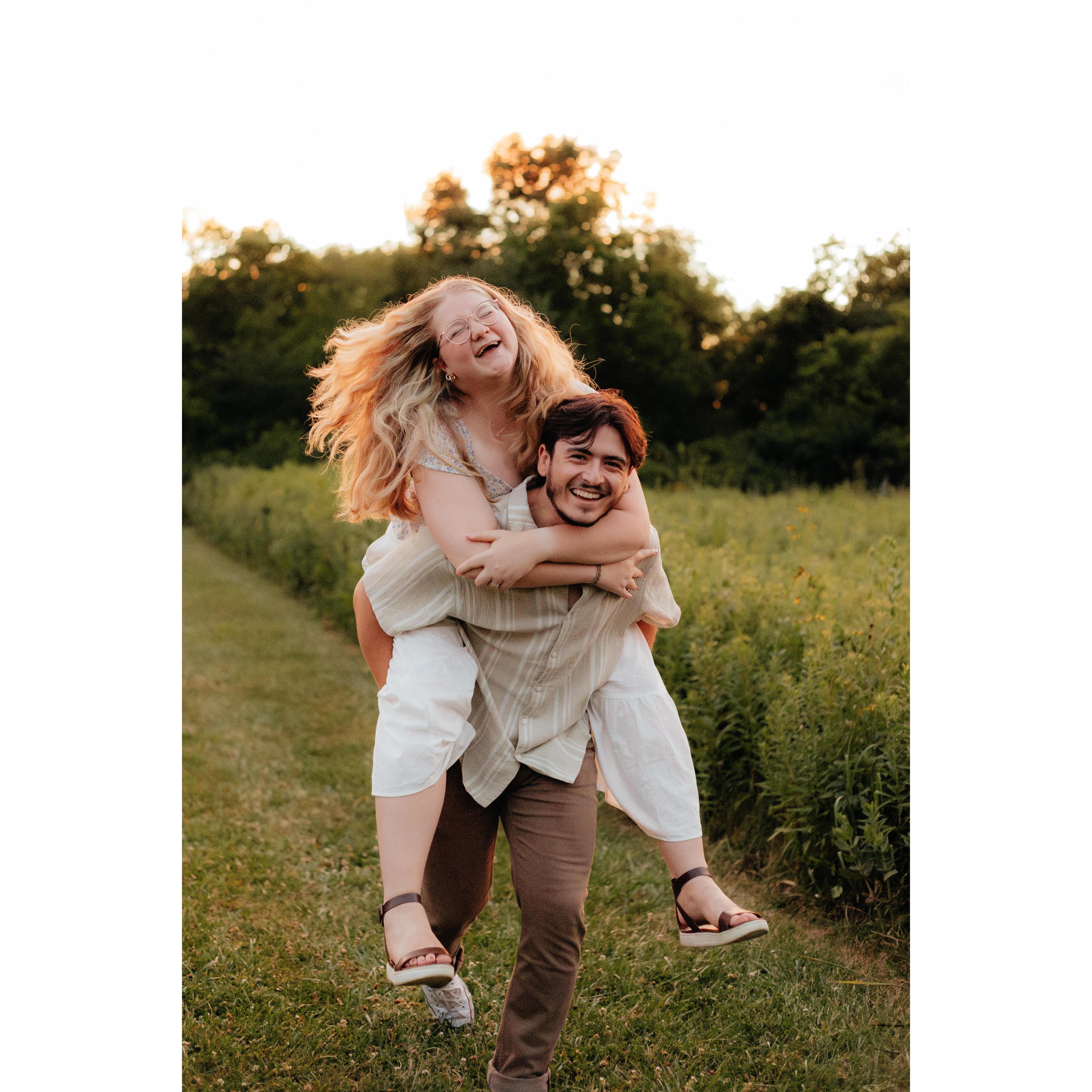 Here’s all of our favorite pictures from our engagement session 🥰