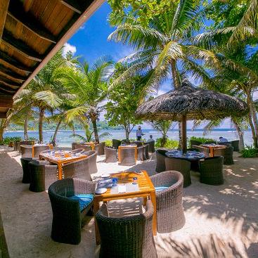 Honeymoon Fund: Beachside Lunch in Seychelles